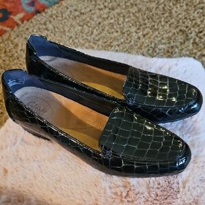 Clarks Women's Keesha Luca Black Crocodile-Embossed Loafers Sz 8.5